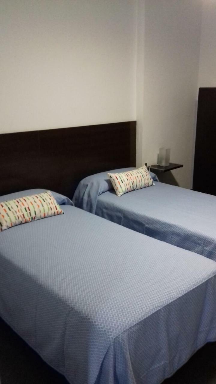 Apartamentos Turisticos Los Angeles Alcázar de San Juan Værelse billede